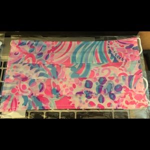 Lilly Pulitzer Face Mask 💯 authentic.  NWT